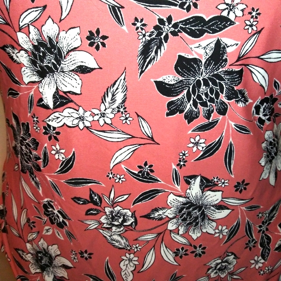 Kona Sol Black & White Floral Print Mauve Medium Coverage One-Piece Swimsuit - Picture 4 of 15